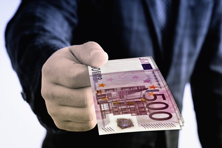 荷兰政府拨1500万欧补贴活动公司