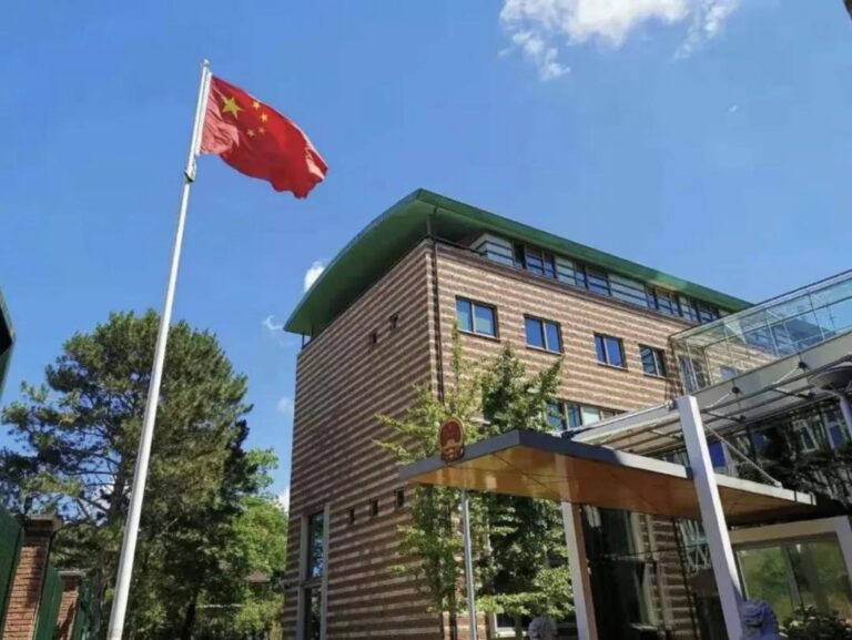驻荷兰使馆发言人就北约秘书长海牙峰会期间涉华错误言论发表谈话