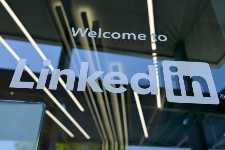 在荷外籍人士11月必做：医保比价、LinkedIn隐私设置、圣诞集市